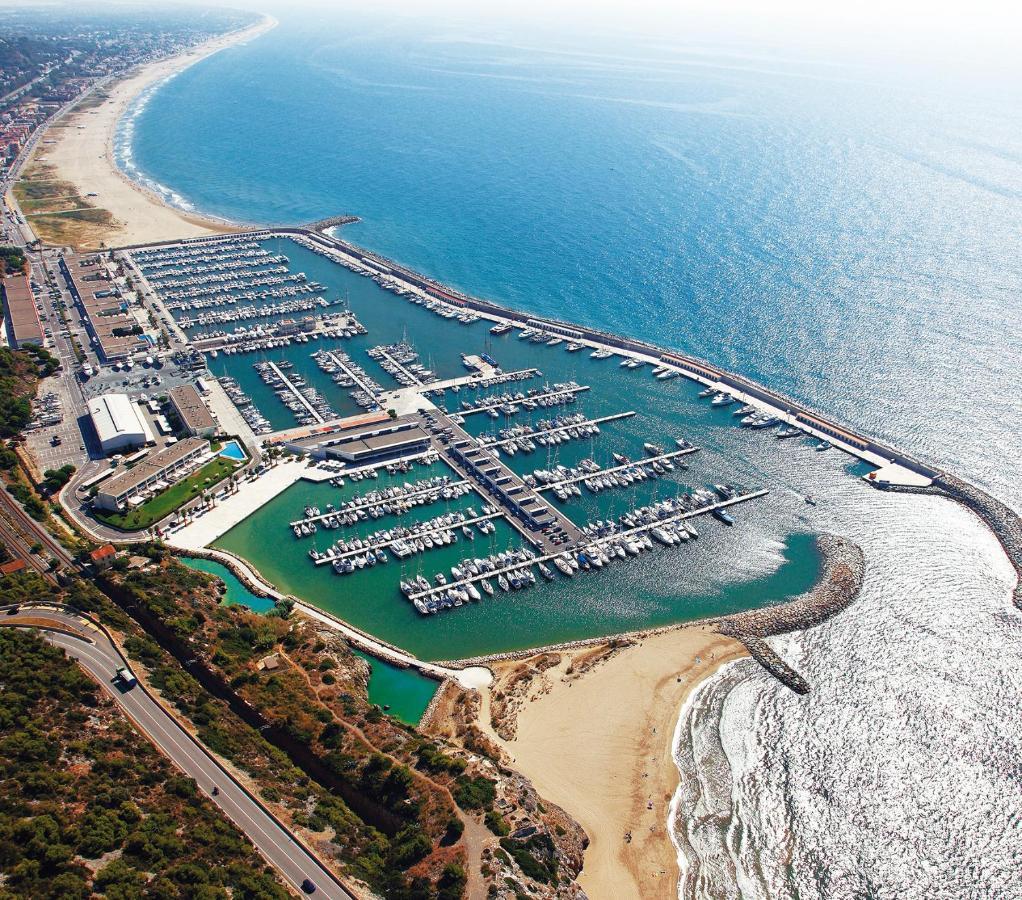 Luxury 45 Hotel Castelldefels Exterior foto